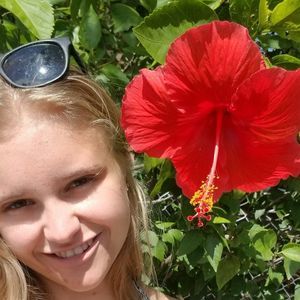 Meet your Posher, Naomi